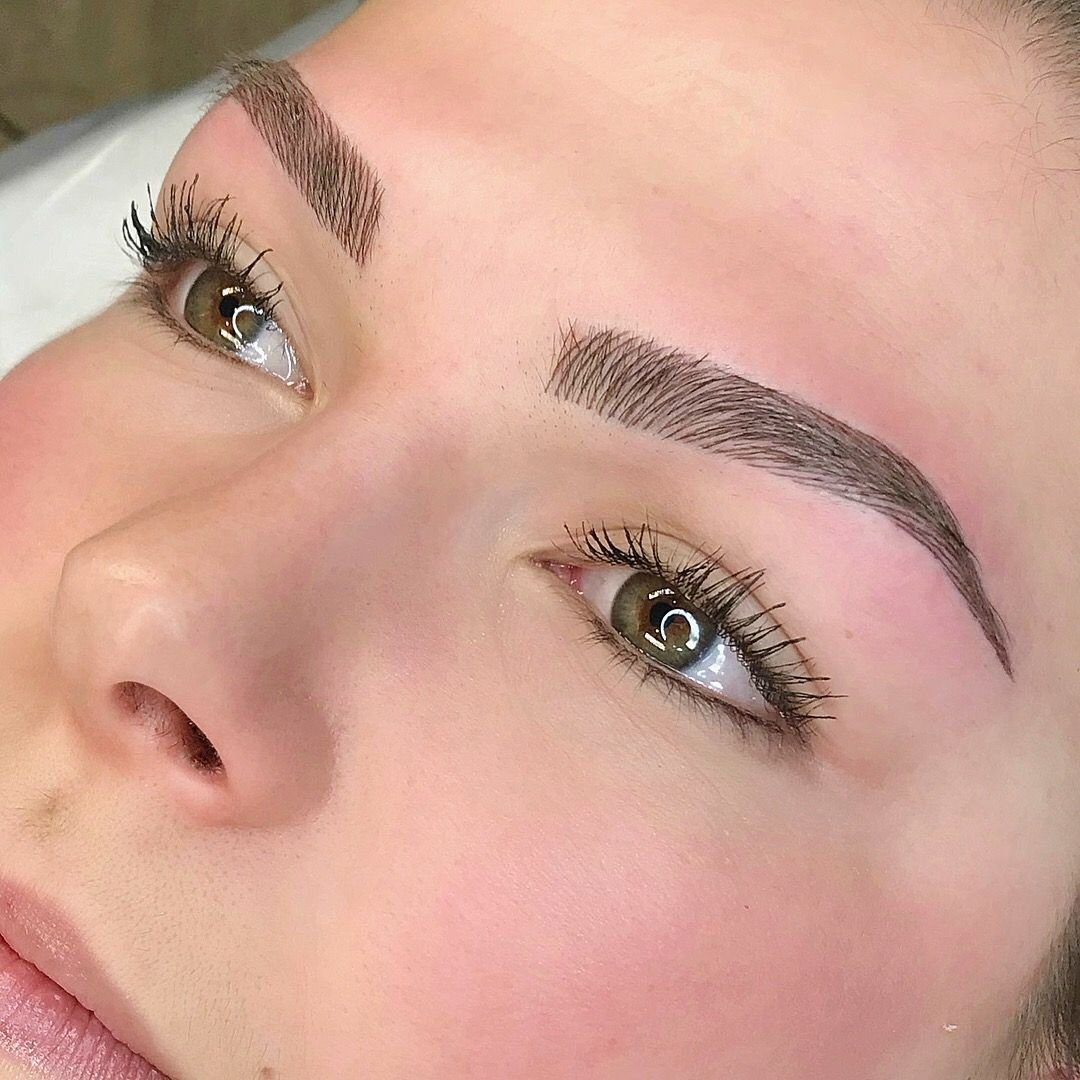 Precision microblading for eyebrows