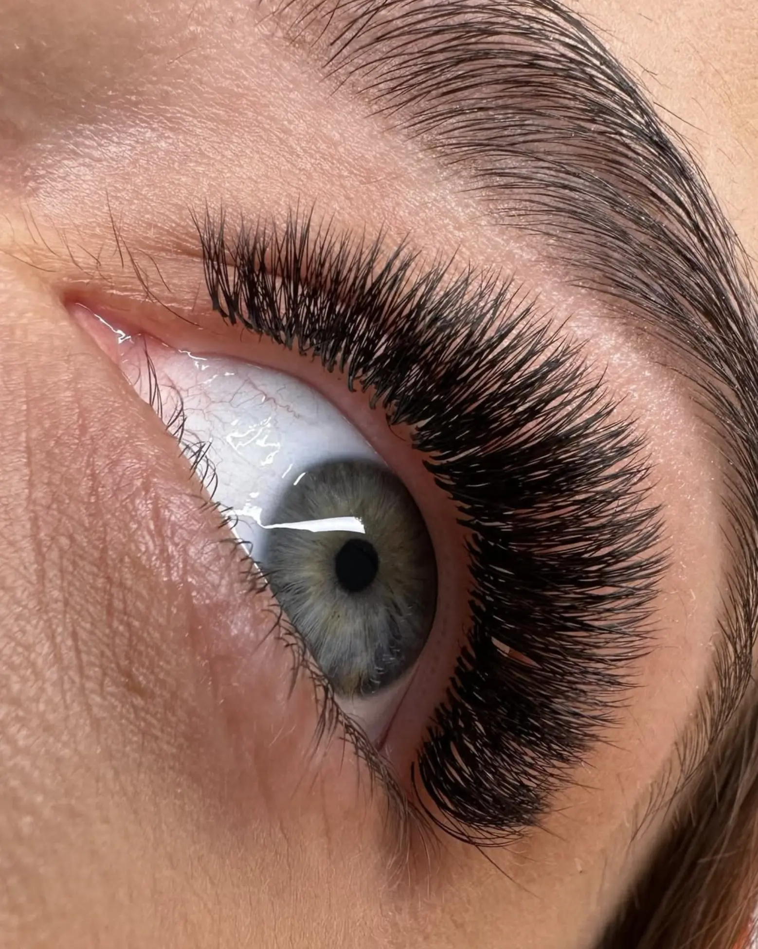 Beautiful Soup Theater Collective | Why Do My Lash Extensions Fall Out When Washed? why do lash extensions fall out